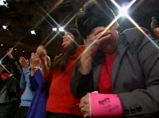 Illustration for article titled Oprah's Favorite Things 2007: The Audience Freaks Out!